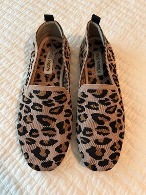 Steve Madden Leopard Knit Slip-Ons in Tan and Black